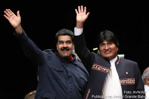Presidentes de Venezuela e Bolívia criticam abertura de impeachment de Dilma