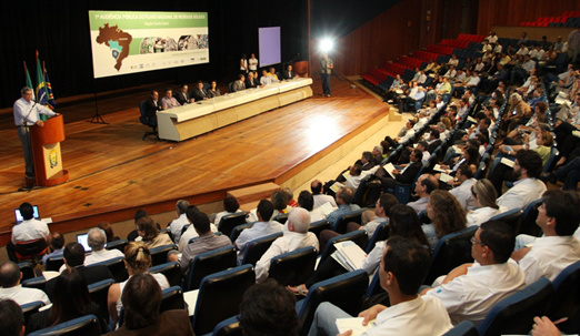 Grupos temáticos prosseguem hoje discussões na 1ª Audiência Nacional de Resíduos Grupos temáticos prosseguem hoje discussões na 1ª Audiência Nacional de Resíduos