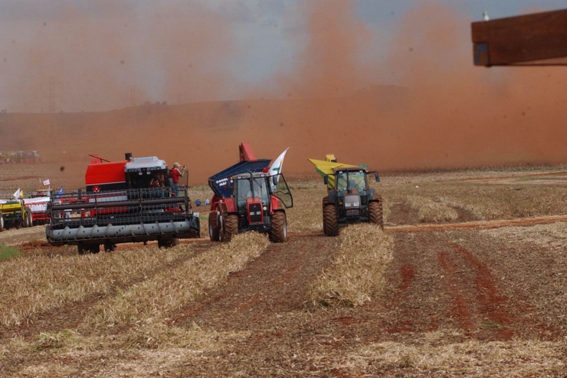 Uso de agrotóxico é debatido em comissão geral na Câmara Uso de agrotóxico é debatido em comissão geral na Câmara