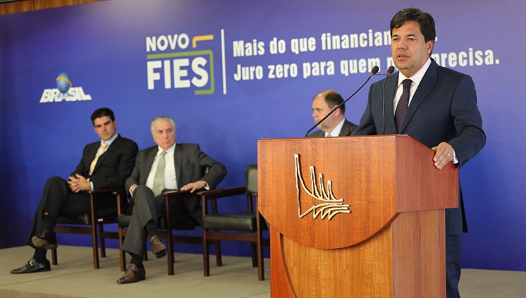 Novo Fies é sancionado e cria 310 mil novas vagas, sendo 100 mil a juro zero