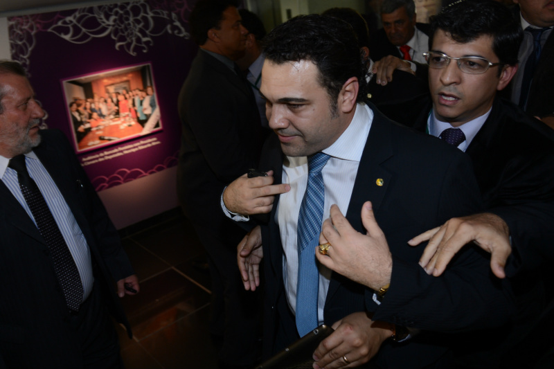 Pastor acusado de homofobia é eleito presidente da Comissão de Diretos Humanos