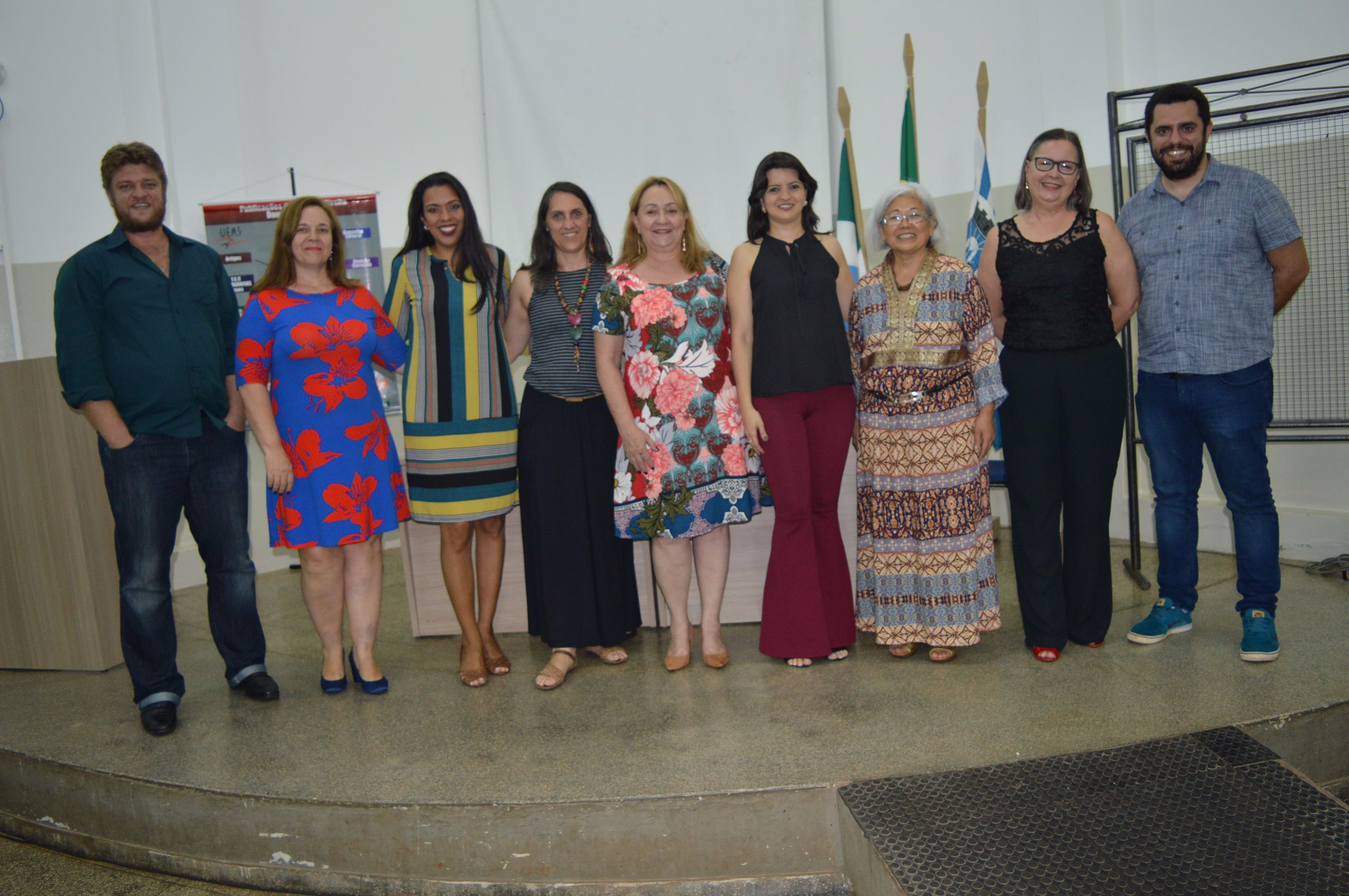 Nove co-autores não puderam estar presentes no lançamento do livro / Foto: Moreira Produções