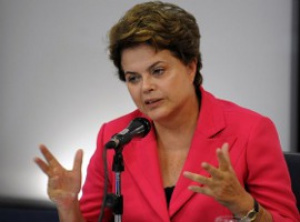 Vai ao ar primeiro programa de rádio de Dilma Rousseff Vai ao ar primeiro programa de rádio de Dilma Rousseff