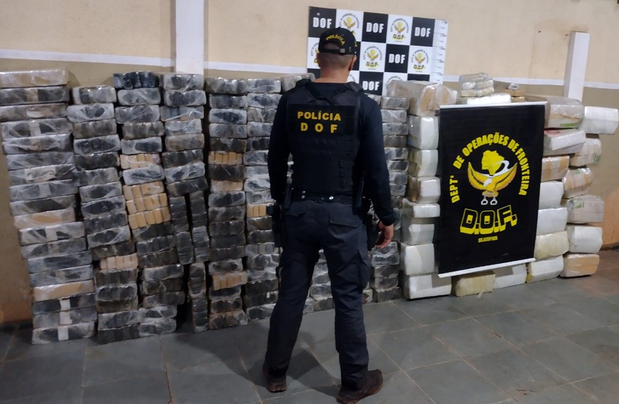 Veículos carregados com mais de 1.600 Kg de maconha foram apreendidos pelo DOF Foto: DOF/Sejusp
