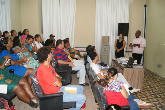 Carlos Versoza e Lecir Marques em fala no Escambo Cultural / Foto: Divulgação