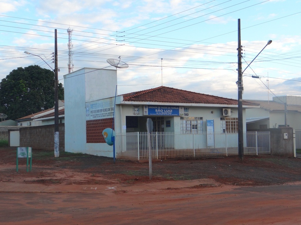 Vereadora Janete quer reforma do telhado e construção de calçamento ao redor do Posto de Saúde / Foto: Moreira Produções