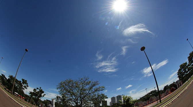 Quarta-feira de calor e tempo seco no Estado Quarta-feira de calor e tempo seco no Estado