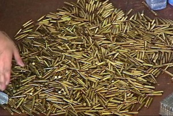 Receita apreende munição de fuzil e lança-perfume no Paraná