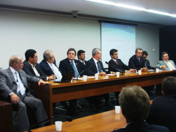 Bancada do MS assume compromisso com prefeitos Bancada do MS assume compromisso com prefeitos