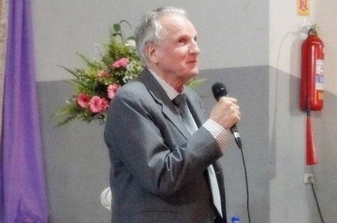 Palestra com o médico Pedro Antonio Grisa, abrindo a Semana Acadêmica da Fiama.