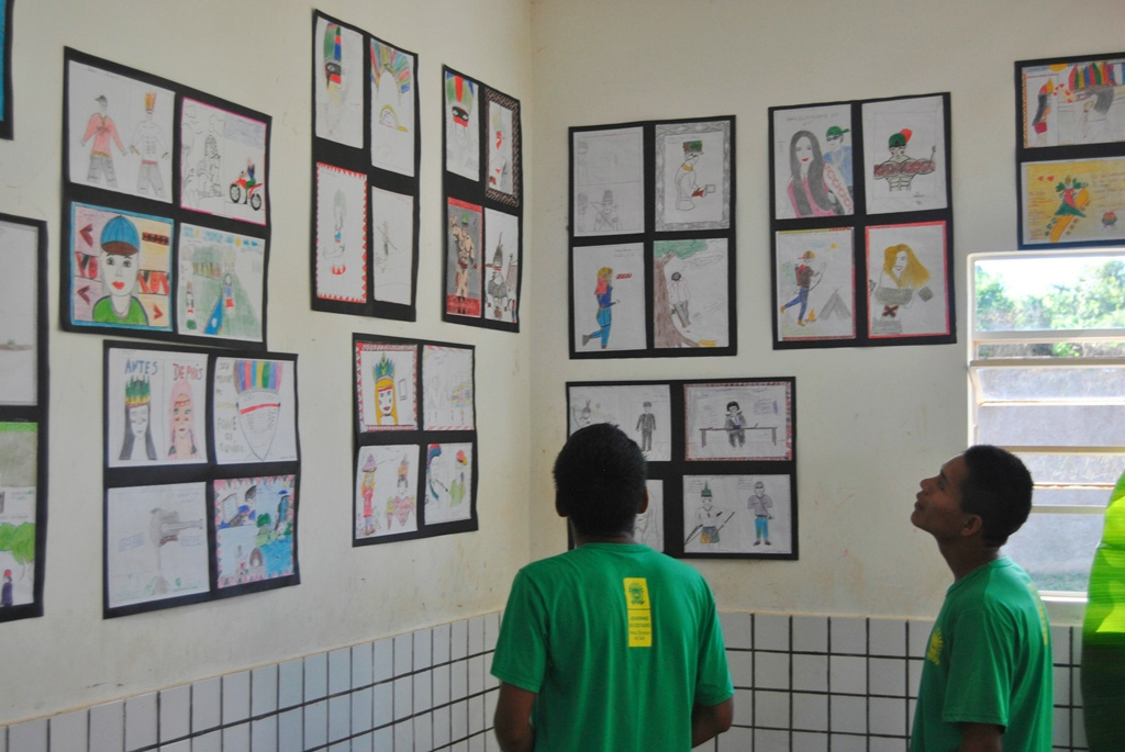 Sala temática com as ilustrações produzidas pelos alunos.  Foto: Moreira Produções