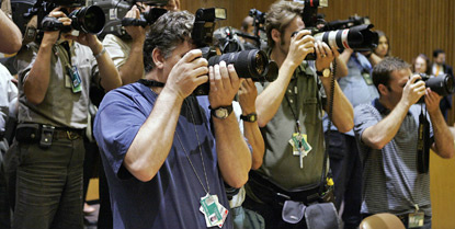 A imprensa não pode nunca ser livre com os trabalhadores da imprensa sob ataque