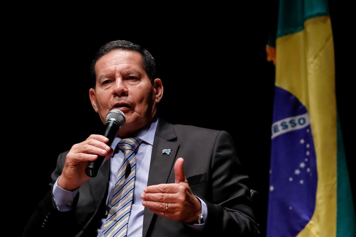 Mourão diz que há preconceito e desinformação sobre carreira militar Adnilton Farias/VPR