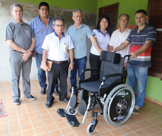 Rotary de Amambai realiza projeto que cede cadeiras de rodas a necessitados