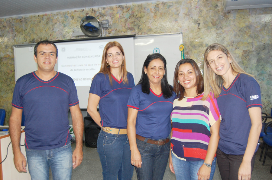 Professores responsáveis pelo projeto junto a ministrante / Foto: Moreira Produções
