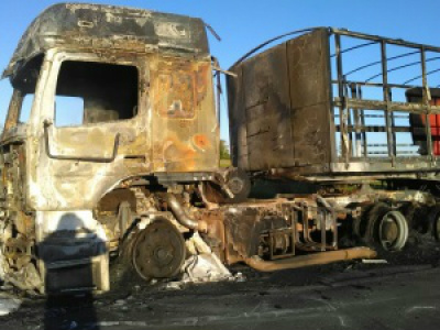 O fogo teria começado pela cabine / Foto: Divulgação