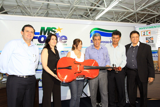André Puccinelli entrega kits de instrumentos musicais para municípios André Puccinelli entrega kits de instrumentos musicais para municípios