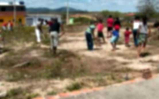 Moradores saíram à caça do lobisomem / Foto: Divulgação