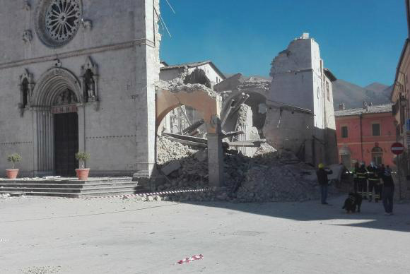 Terremoto de hoje na Itália foi o mais forte desde 1980 Terremoto de hoje na Itália foi o mais forte desde 1980