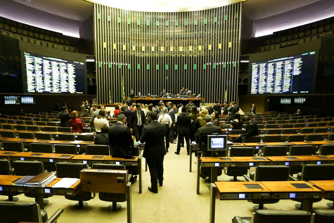 PT e PSL são os que mais elegeram para a Câmara dos Deputados MDB, que durante os últimos anos foi a maior bancada, perde espaço.