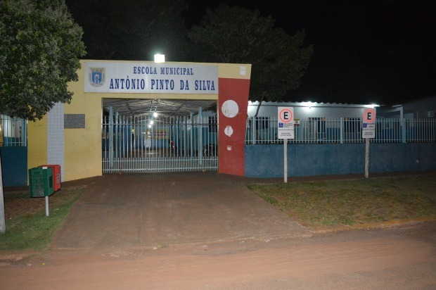 Brito pede que parquinho infantil da escola Antônio Pinto seja substituído Vereador pede que parquinho infantil instalado na escola municipal Antônio Pinto da Silva seja substituído / Foto: Divulgação