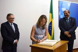 Secretária de Educação Básica do MEC pede demissão Secretária de Educação Básica do MEC pede demissão