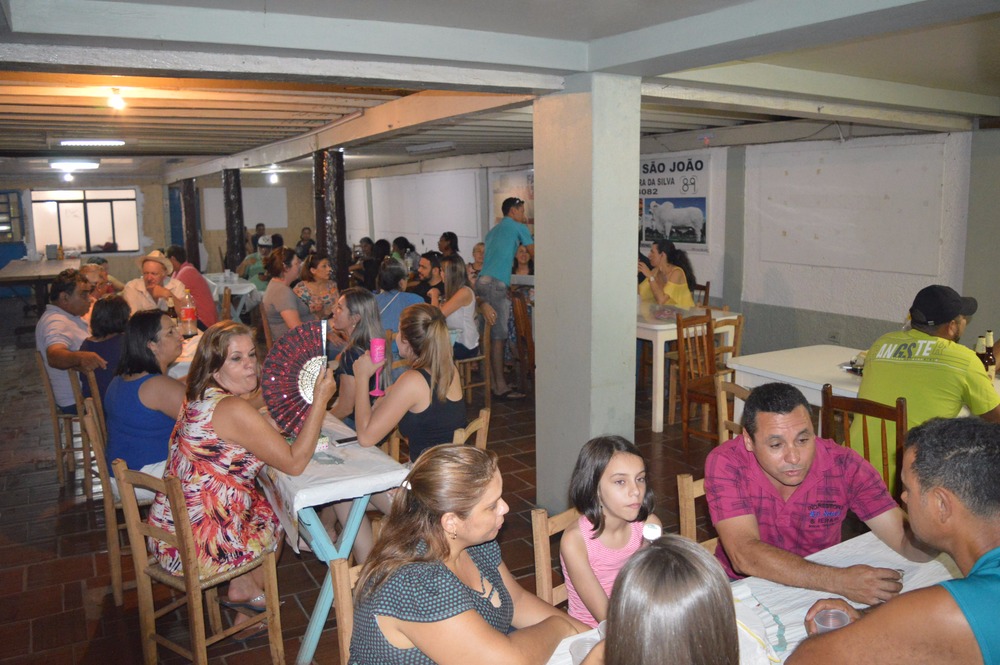 Sisem promoveu confraternização para filiados no último sábado (9), em Amambai Filiados e familiares foram convidados / Foto: Moreira Produções