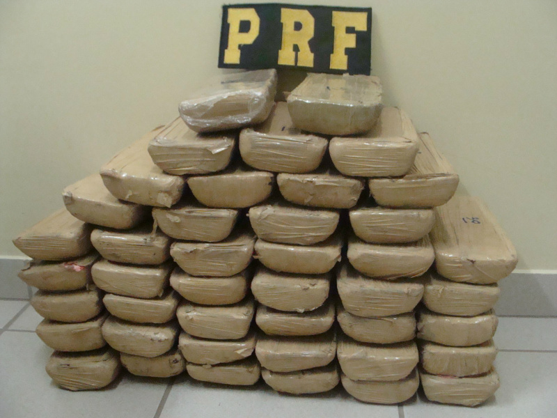 Homem é preso com 53,1 kg de cocaína