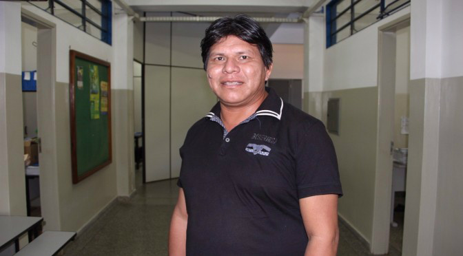 Ex-aluno indígena e professor da UEMS lançam e-book de língua guarani