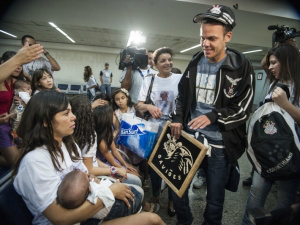 Eles desembarcaram às 14h no Aeroporto Internacional de Guarulhos, em Cumbica. Foto: Divulgação