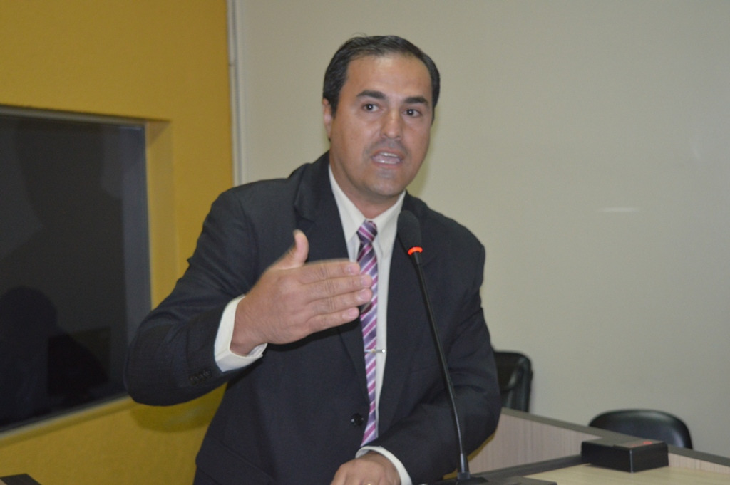 Projetos polêmicos são aprovados no legislativo de Amambai Vereador Geverson Vicentim (PDT), votou contrário a aprovação dos projetos / Foto: Moreira Produções