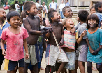 Crianças colombianas. Foto: ONU/Mark Garten
