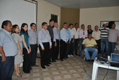 Autoridades e representantes do município estiveram reunidos hoje na inauguração da Caixa Econômica Federal de Amambai. Foto: Moreira Produções.