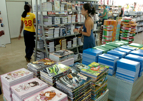 Isenção tributária para material escolar aguarda votação na Câmara Segundo entidade do setor, os impostos representam até 47,49% do preço do material escolar