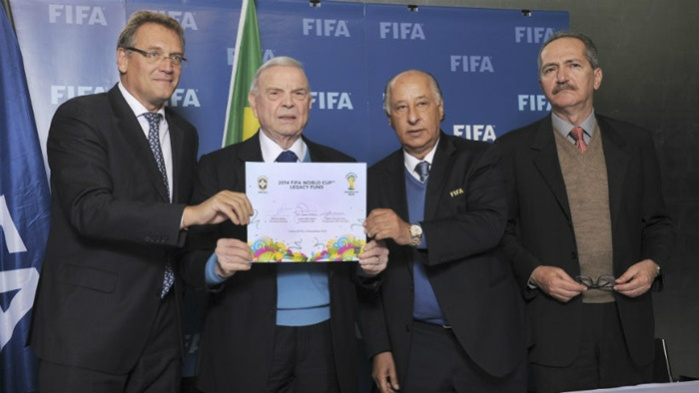 FIFA e CBF assinam memorando para o Fundo Legado da Copa FIFA e CBF assinam memorando para o Fundo Legado da Copa