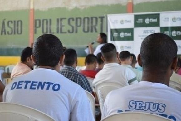 Detentos fazem prova do Enem - Arquivo/Agência BrasilArquivo Agência Brasil