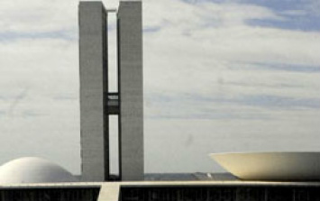 Proposta estende benefícios do Fies às instituições municipais