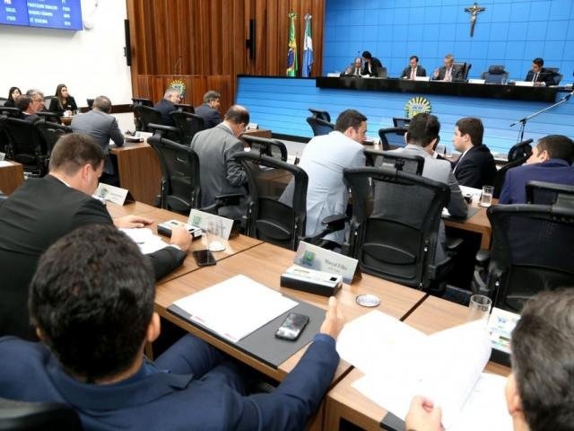 Deputados estaduais votaram projetos nesta sessão (Foto: Assessoria/ALMS)