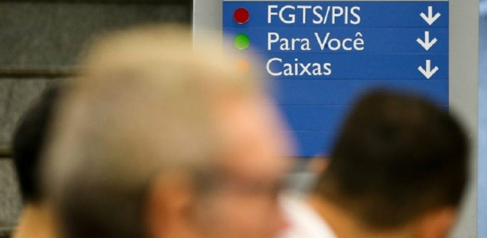 Pacientes com câncer têm direitos trabalhistas e benefícios assistenciais Direitos como o saque integral ao FGTS e ao PIS podem ser solicitados.