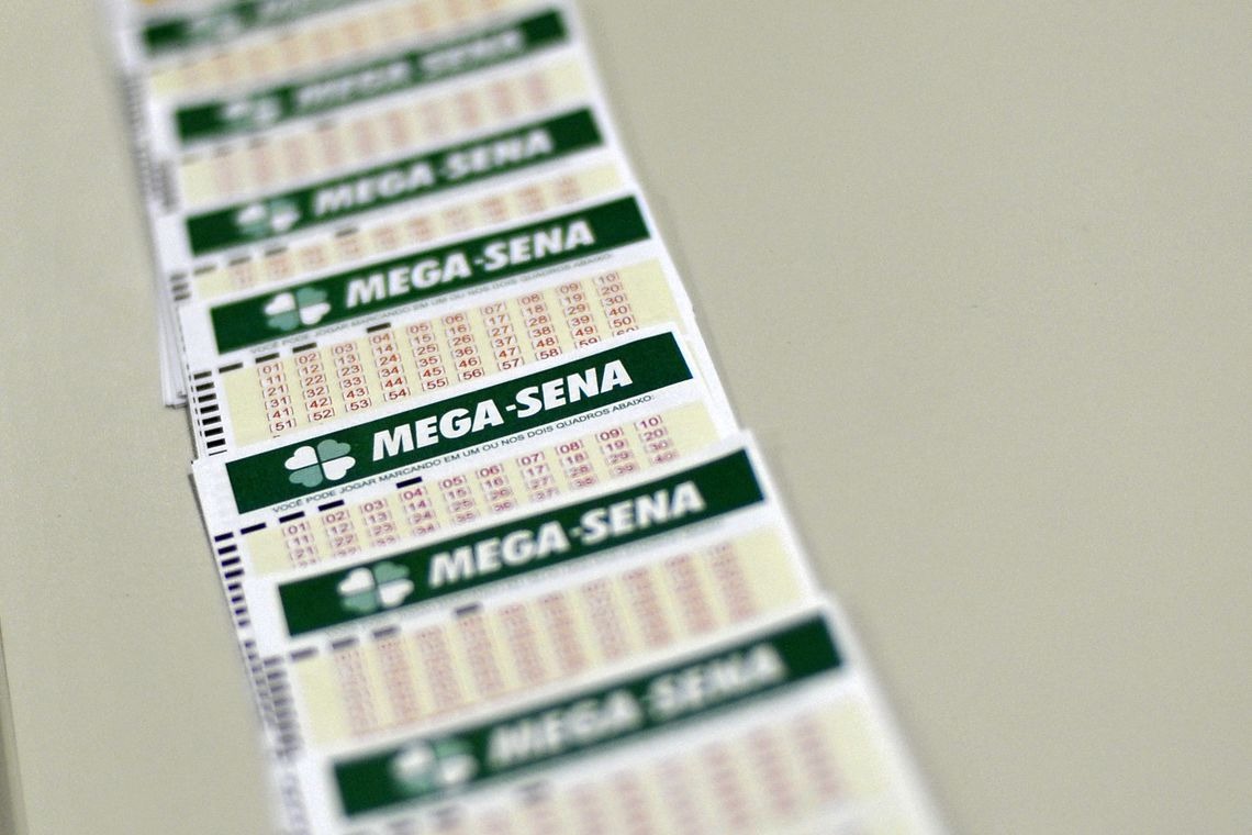 Mega-Sena acumula e próximo concurso deve pagar R$ 44 milhões Marcello Casal Jr./Agência Brasil