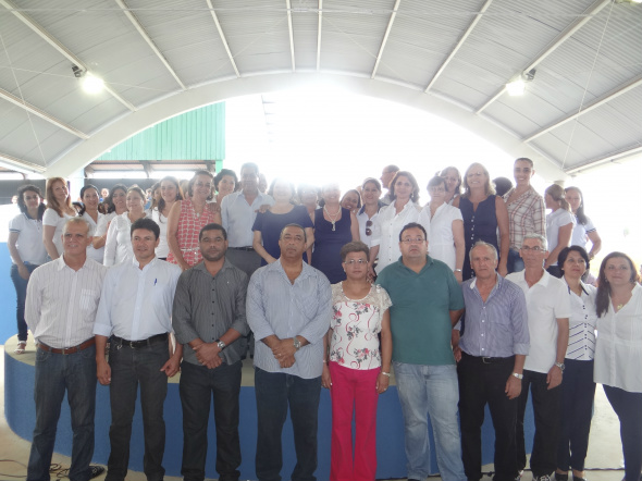 Vereador Ilzo destaca visita do governador em Amambai O novo prédio da EE Dom Aquino Corrêa foi inaugurada pelo governador André Puccinelli / Foto: Moreira Produções