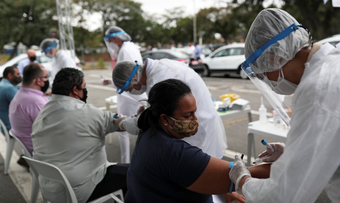 Covid-19: Brasil registra 21,2 milhões de casos e 592,3 mil mortes Foto: Agência Brasil