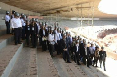 A mil dias da Copa, Dilma inspeciona obras do Estádio do Mineirão A mil dias da Copa, Dilma inspeciona obras do Estádio do Mineirão
