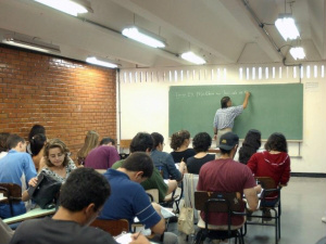 Municípios pequenos registram maiores avanços em educação