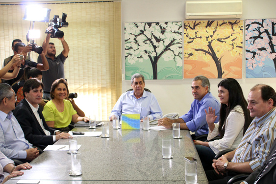 Azambuja apresenta a Puccinelli equipe que atuará na transição de governo