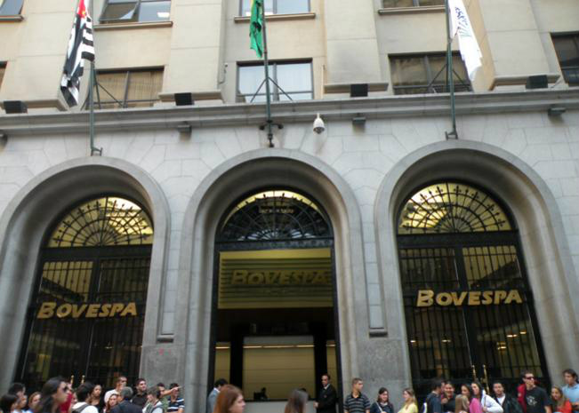Bovespa abre em alta com rede de segurança dos BCs Bovespa abre em alta com rede de segurança dos BCs