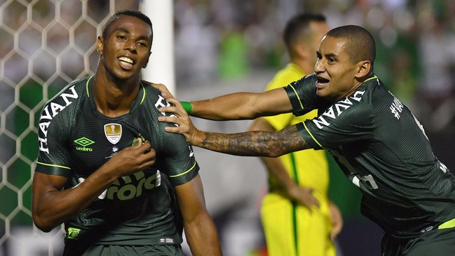 A vitória da Chape veio com gol de Luiz Otávio Luiz Otávio Wellington Paulista Chapecoense Atletico Nacional Recopa 04 04 2017Luiz Otávio decidiu para a Chape (Foto: Getty Images)