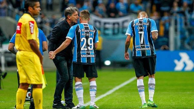 Renato, Arthur - Grêmio x Fluminense (Foto: Lucas Uebel/Grêmio/Divulgação)