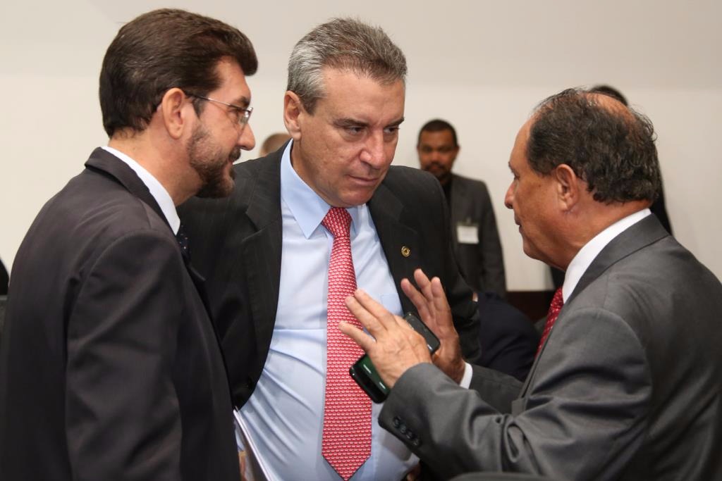 Deputados comentam novo episódio da crise política e abalos no Governo Temer Parlamentares avaliaram desdobramentos da crise política nacional / Foto: Divulgação