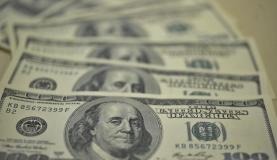Dólar fecha perto de R$ 3,33, maior valor em cinco meses Alta do dólar foi influenciada pelas negociações para votação da reforma da PrevidênciaArquivo/Agência Brasil